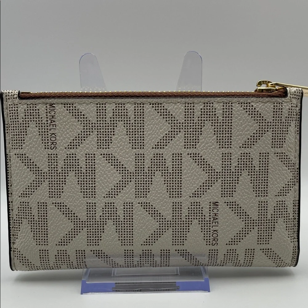 NWOT Michael Kors Tan and Cream Logo Compact Wallet - Picture 3 of 9